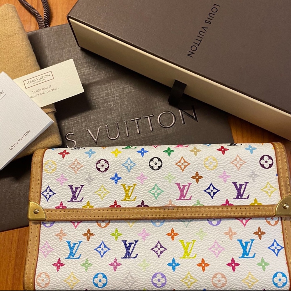 Authentic Louis Vuitton  white multi color Murakami wallet blanc